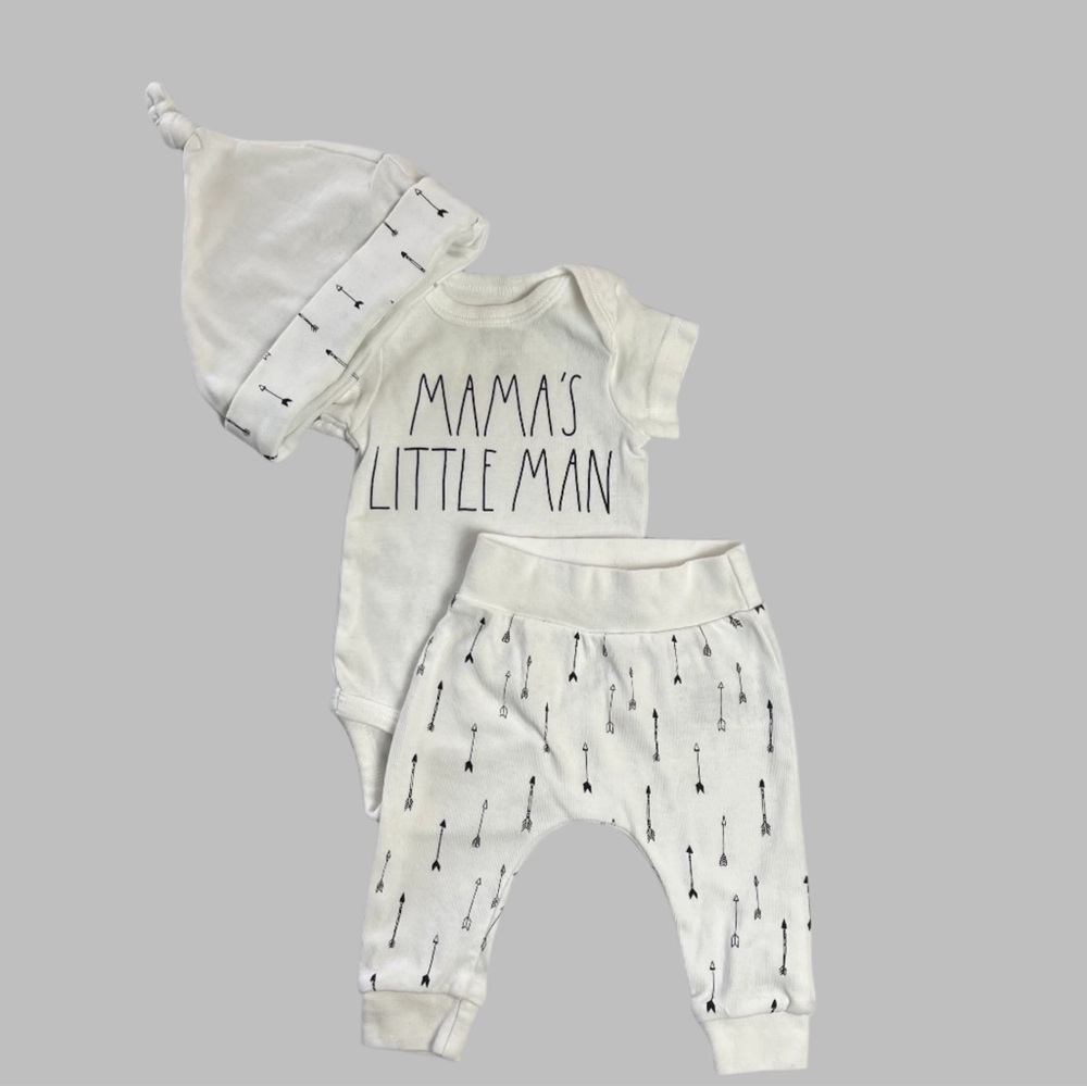 Rae Dunn Mama’s Little Man Baby Boy Bodysuit Pants and Hat Set Size 0-3 months